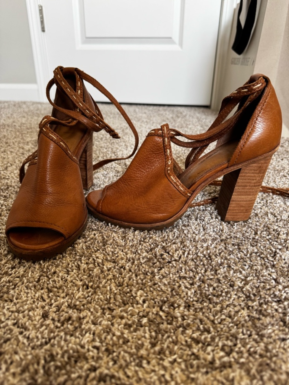 Frye Suzie Pickstitch Heel